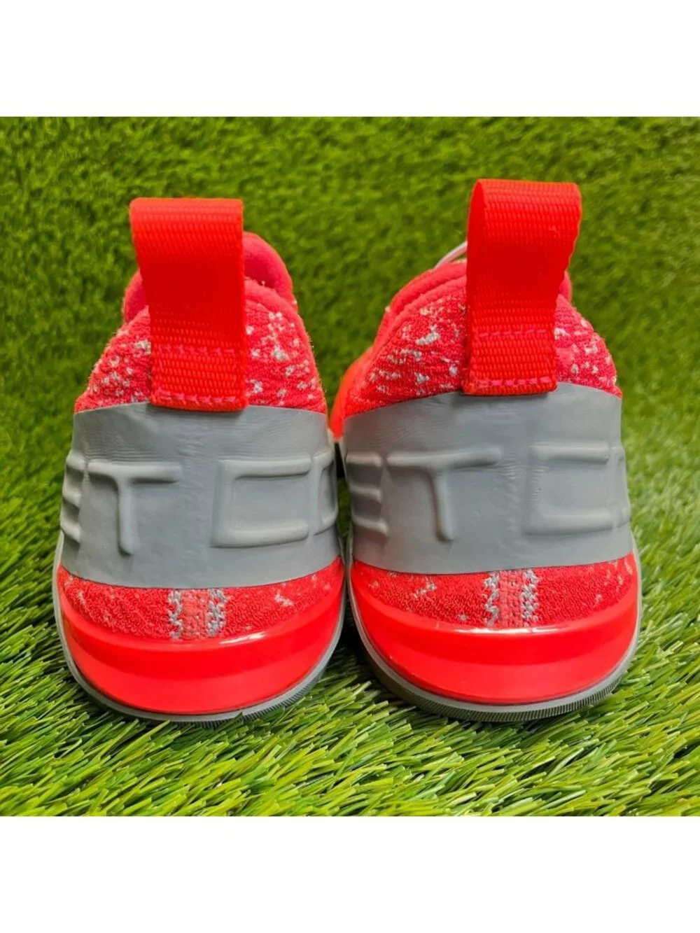 Nike React Metcon Mens Size 10.5 Red Gray Running Training Gym Shoes Sneakers